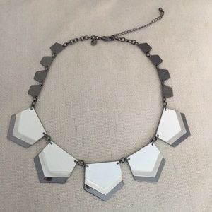 Express necklace